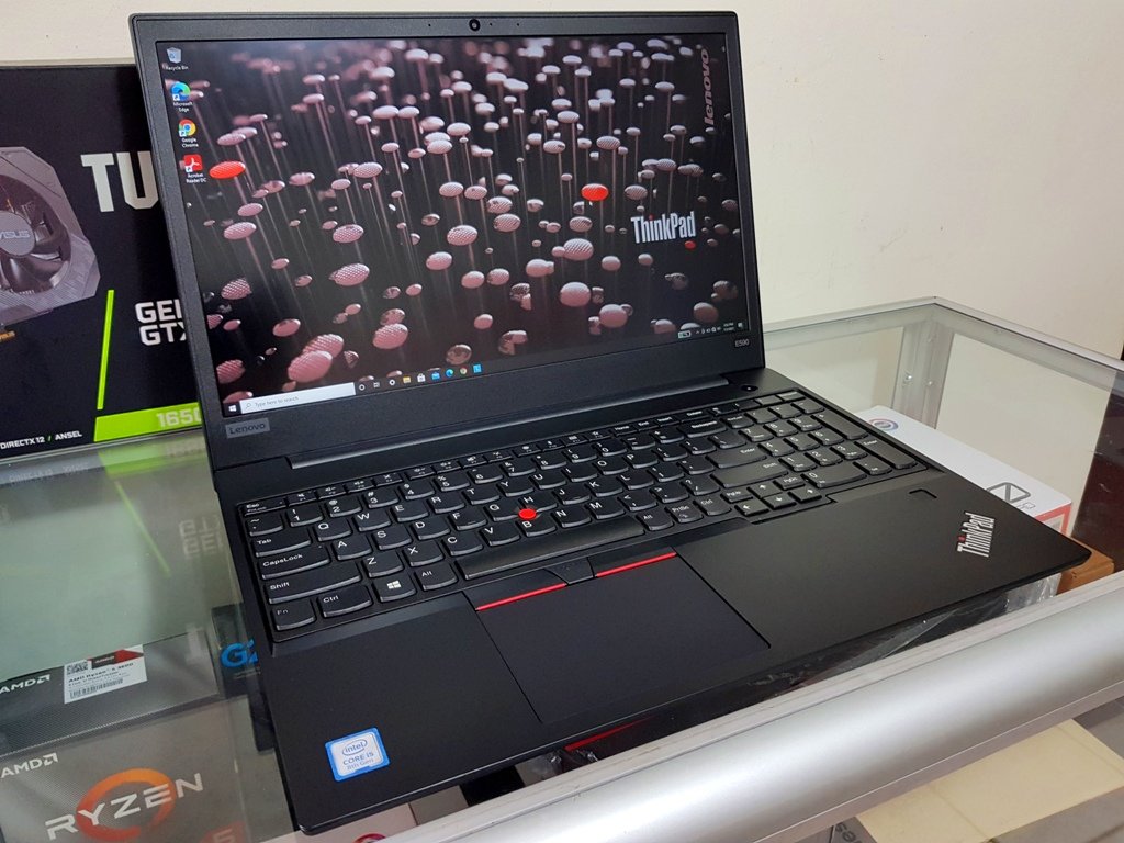 Lenovo ThinkPad i5 octacore 3.90 GHz | 8GB | HDMI | Bluetooth | 15.6 FHD 1080 IP