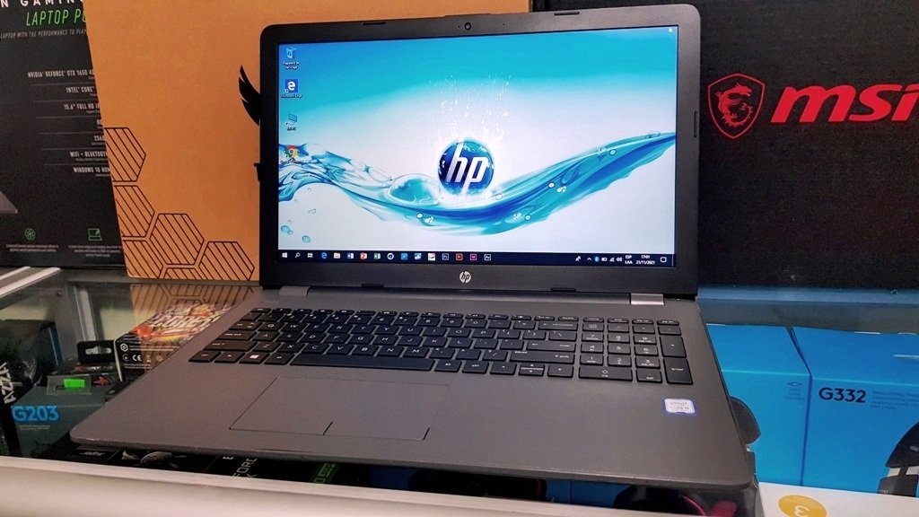 HP 15 Core i5 up 3.10 GHz | 8GB RAM | SSD 256GB | 15.6 | Bluetooth | CD/DVD