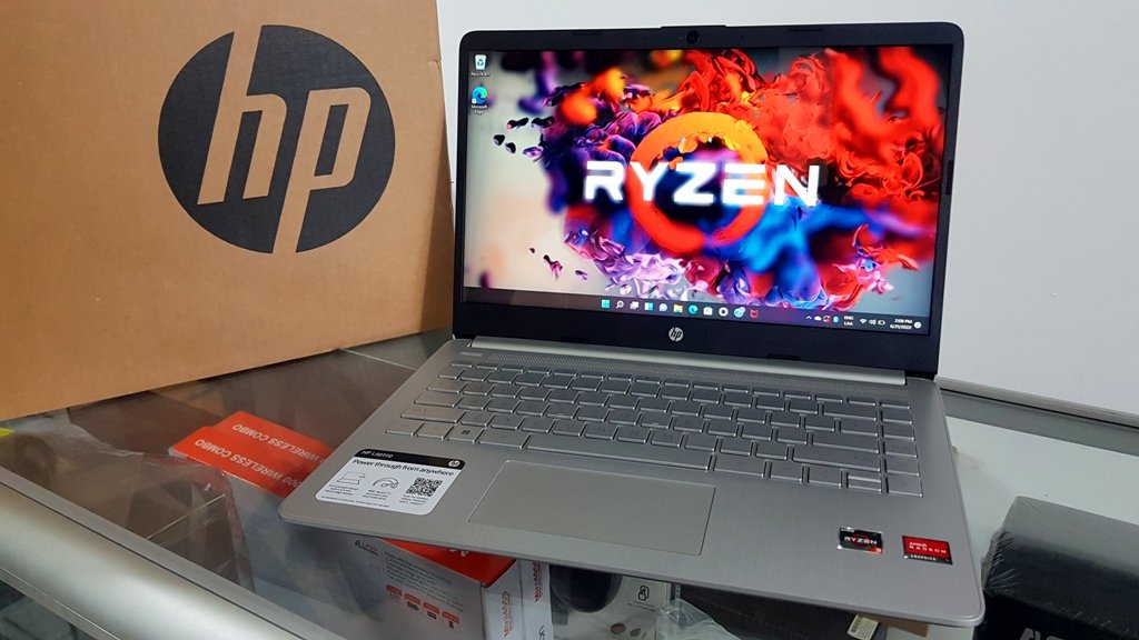 HP Ryzen 3 NUEVA! | RADEON VEGA 2GB | 8GB DDR4 | 128GB SSD | Pantalla de 14 |