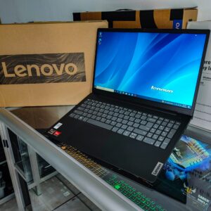 LENOVO Ryzen 5-5500u  12 Cores | 8GB | 256GB SSD | Gráfica Radeon RX Vega 7 2GB