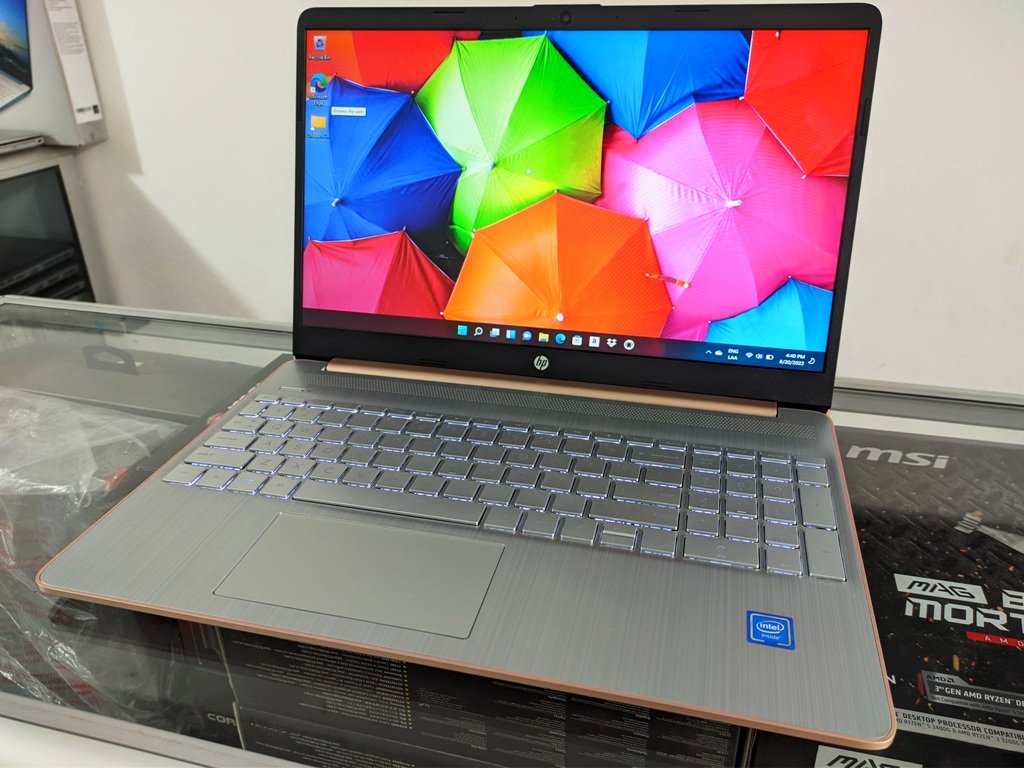 HP ROSE GOLD Intel N4020 2.80 GHz | 4GB | Bluetooth | HDMI | 256GB SSD