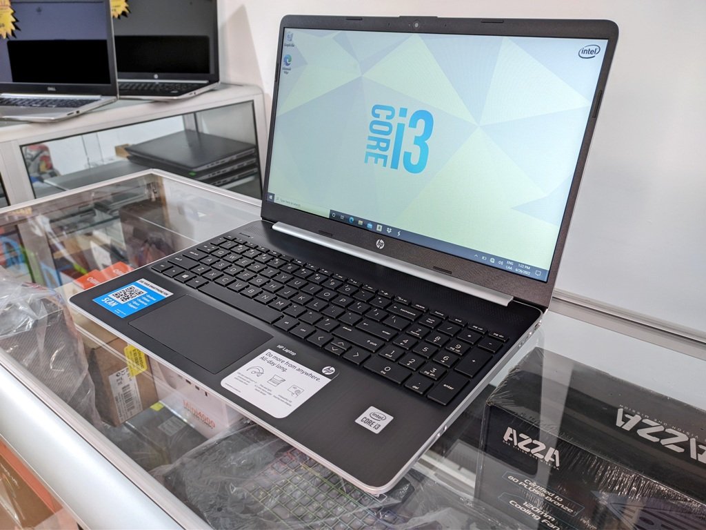 HP 15 Touch Core i3 10th GEN up 3.40 GHz | 8GB | 256GB SSD | Bluetooth | HDMI