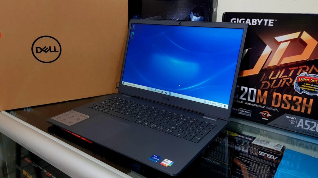 Dell Core i5 11th GEN NUEVA! | 12GB RAM | 256GB SSD | 15.6 | HDMI