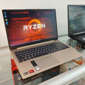 Laptop LENOVO Ryzen 5 12 Cores | 12GB | 256GB SSD | Gráfica Radeon RX Vega 7 2GB